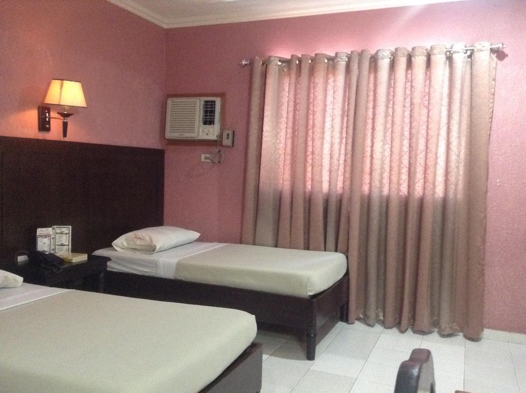 Miami Inn Кагаян де Оро Екстериор снимка